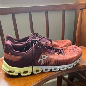 On Cloud Running Men’s Sneakers Size 10